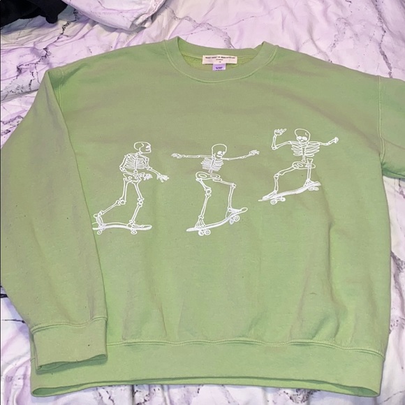 urban outfitters green skeleton sweatshirt